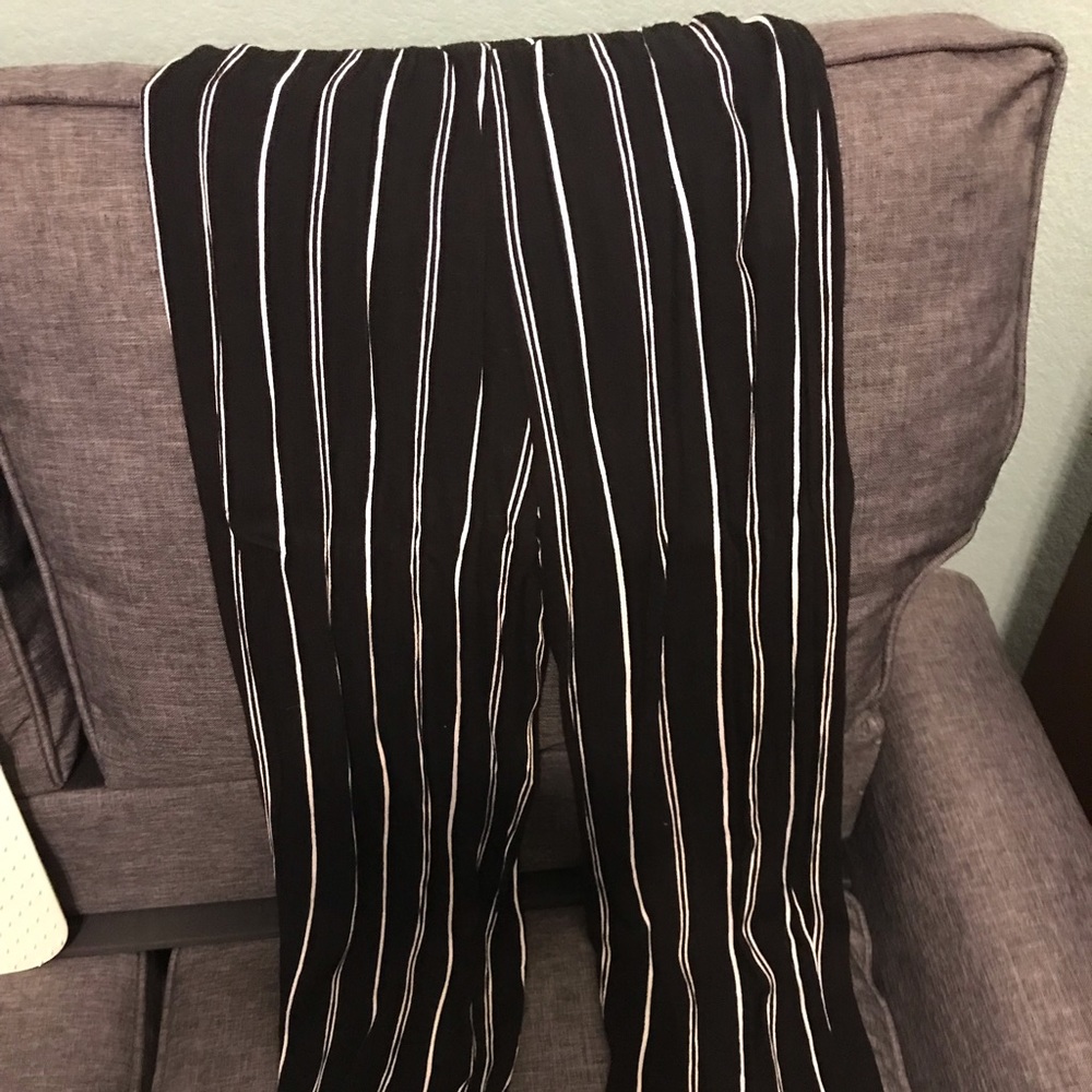 Xhilaration size small black& white striped pants